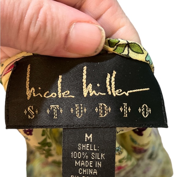 Nicole Miller Studio Floral Silk Tunic Blouse - Picture 4 of 5